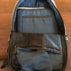 Tavik back pack with 6 pockets